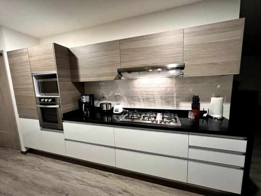Luxury 3Br Apartment W Pool, Spa & Stunning Views Пуебла Екстериор снимка